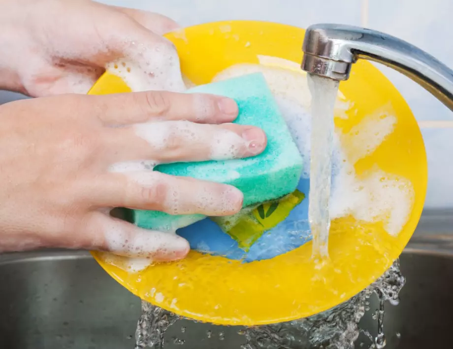 Ето колко често трябва да сменяте гъбата за съдове!