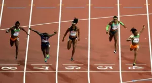 Боуи е пострадала при падането си на финала на 100м