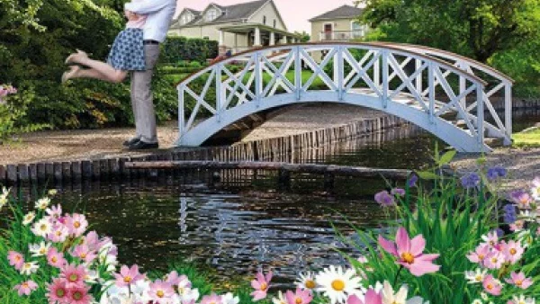 "Целуни ме така" - чудесна история за първата любов и вторите шансове