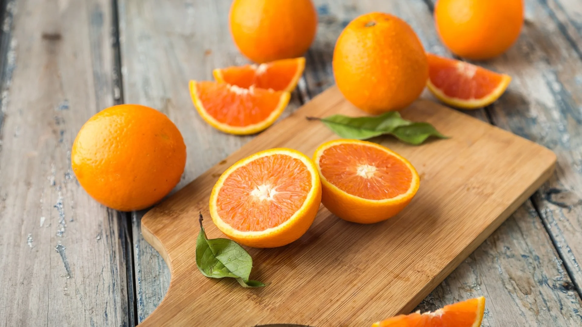 Лекар разкри какво се случва с холестерола, когато ядете портокали