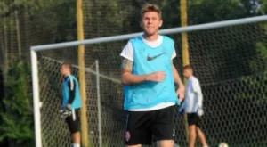 {{ otherArticle[0].article.title }}