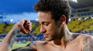 {{ otherArticle[0].article.title }}