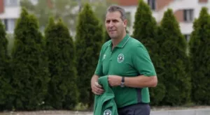 {{ otherArticle[0].article.title }}