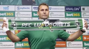 {{ otherArticle[0].article.title }}