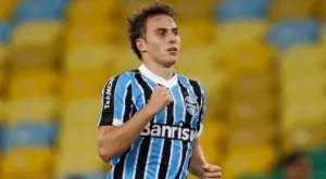 Левски не се отказва от Бресан, прати оферта на Гремио