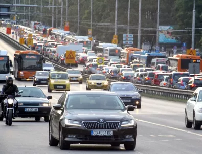 Коли като пешеходци: В центъра на София автомобилите се движат с 5 км/ч