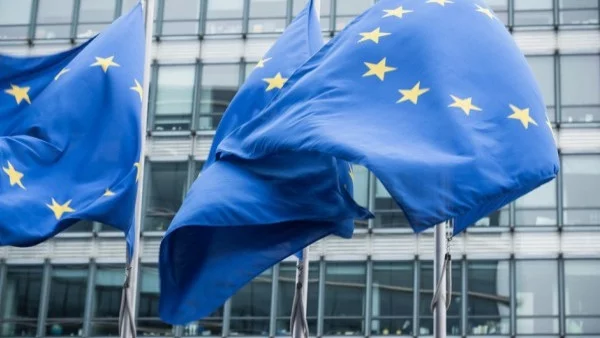 ЕК: 2,2% бюджетен дефицит не стига на Италия, за да избегне санкциите