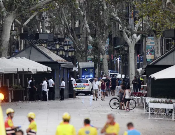 Ван се вряза в група пешеходци в Барселона