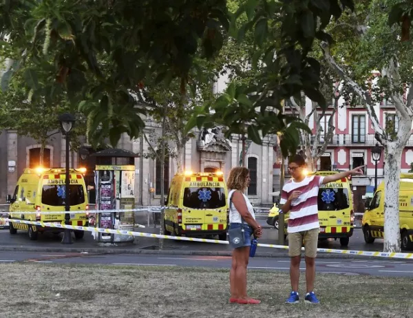 Един от нападателите в Барселона е застрелян по време на престрелка с полицията