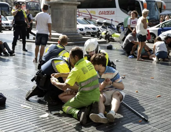 Жертвите на атентата в Барселона достигнаха 15