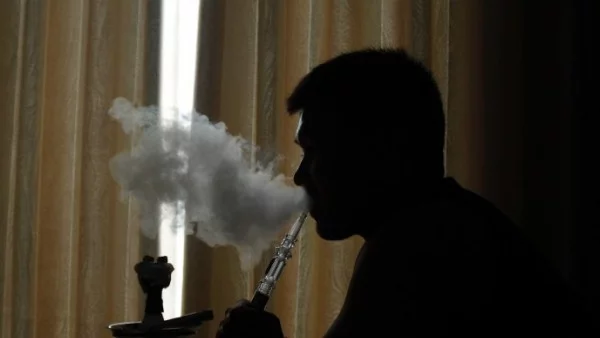 Здравното министерство готви тотална забрана за пушене на закрито