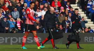 Саутхямптън уреди защитник от Серия А и мисли за продажбата на Ван Дайк