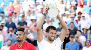 {{ otherArticle[0].article.title }}