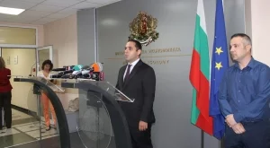 "Да, България" поиска оставката на икономическия министър 