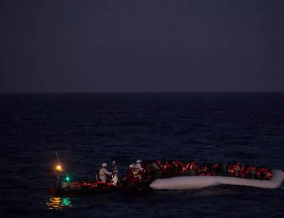 Хиляди нелегални мигранти заляха Гърция