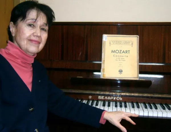 Проф. Жени Захариева с концерт в Каварна
