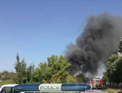 60 души са евакуирани след пожара в Кресненското дефиле