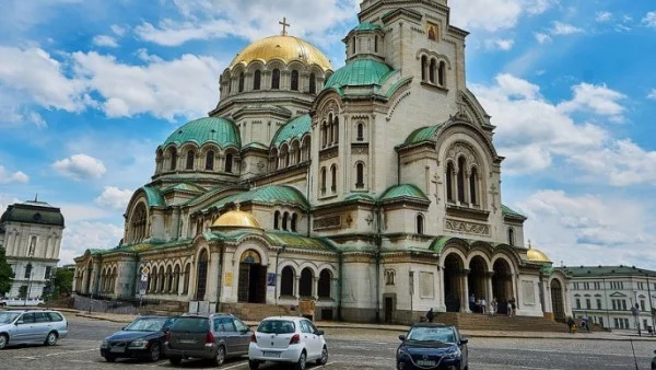 Фирмата, ремонтирала "Графа", ще обновява площад "Александър Невски"