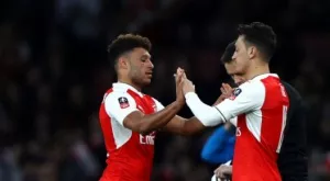 {{ otherArticle[0].article.title }}