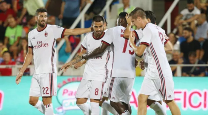Милан допусна първи гол през сезона, но "росонерите" се измъкнаха невредими