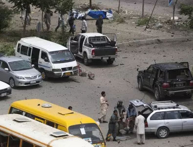 Атентат в Кабул, талибаните отвърнаха с удари срещу 