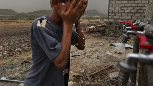 Десетки жени и деца са убити при въздушно нападение в Йемен