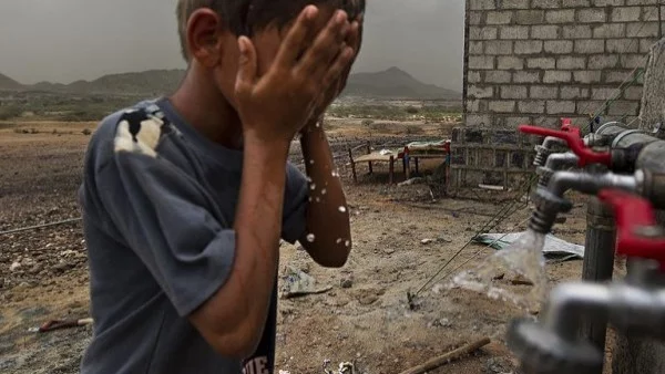 Йемен е пред масова гибел, хората ядат листа