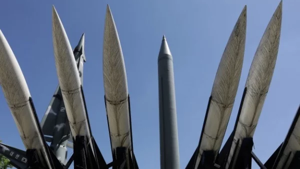 САЩ ще продават на Япония ракети със среден обсег 