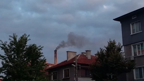 Намаляват замърсяването на въздуха над Асенoвград чрез прекратяване ползването на въглища