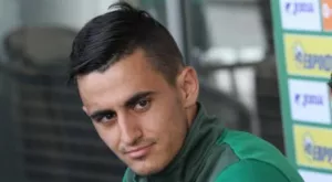 {{ otherArticle[0].article.title }}