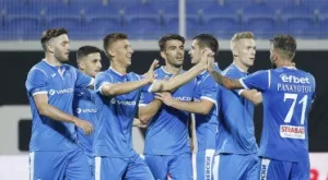 {{ otherArticle[0].article.title }}