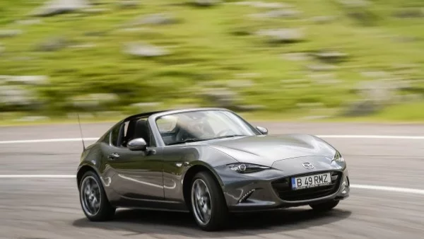 Mazda MX-5 RF: Покорителката на завоите (тест-драйв)