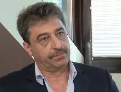 Цветан Василев се яви в съда за делото 
