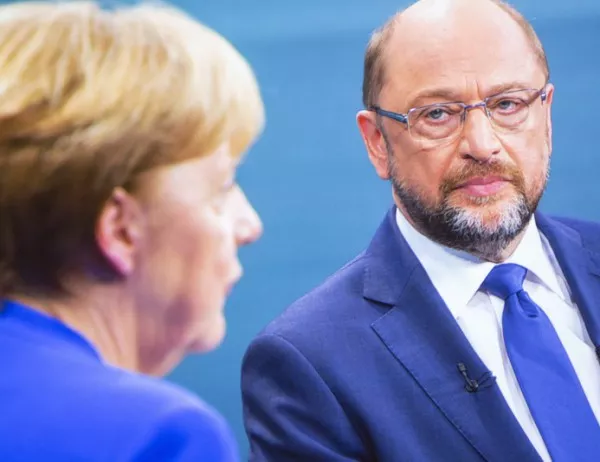 Цяла Европа се моли на Шулц да се разбере с Меркел