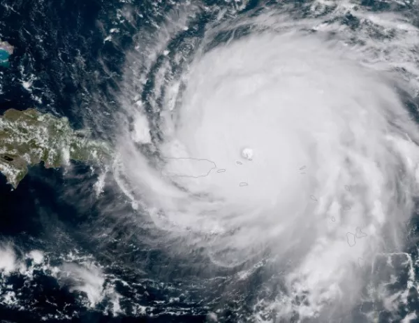 Ураганът "Ирма" удари остров Свети Мартин, осем души загинаха