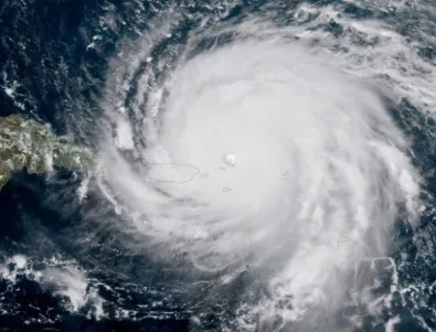 Ураганът „Ирма“ стигна до Куба