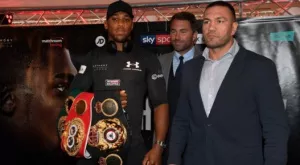 Напук на Хърн, Кобрата обяви: Оставам официален претендент за IBF