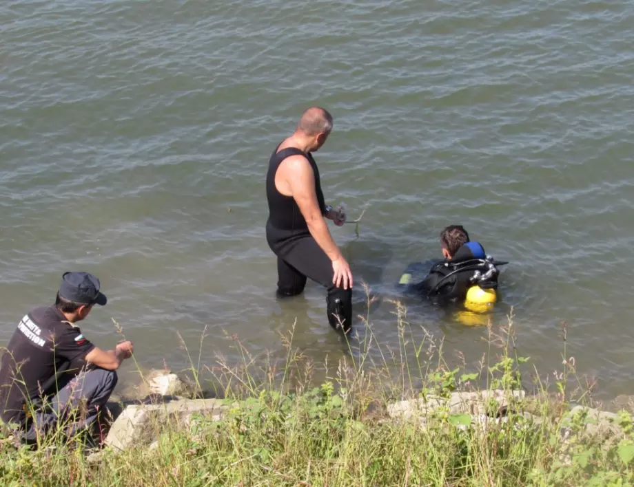 Трима мъже са се удавили в р. Янтра през уикенда