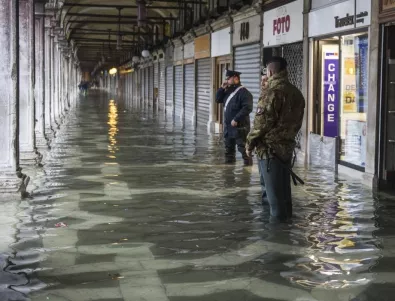 Опустошена Венеция чака ново наводнение 