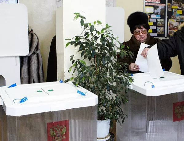 Руснаците гласуват на местни и регионални избори на фона на призиви за протести