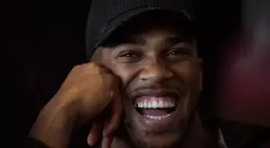 Историята на Антъни Джошуа - от нокаута срещу престъпността до гонитбата с великите