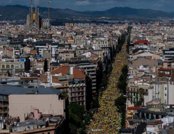 Близо 1200 компании са напуснали Каталуния заради кризата с Мадрид