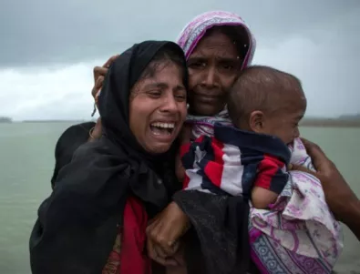 Над 400 000 рохинджи са напуснали Мианмар заради гоненията
