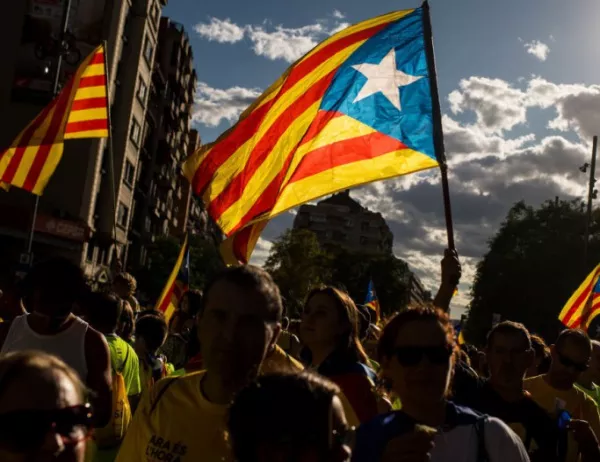 Над 2300 избирателни секции са в готовност за каталунския референдум