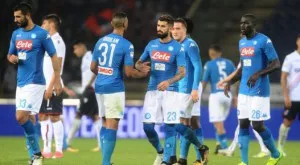 Наполи опустоши Каляри за десета поредна победа