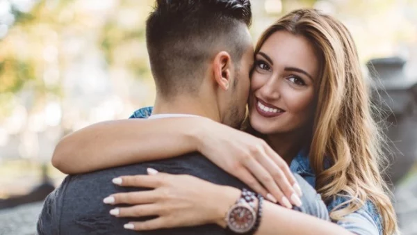 Изкуствен интелект прогнозира успешно бъдещето на любовта
