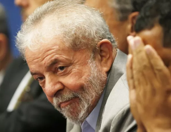 Бразилски съдия върна конфискувания паспорт на Лула да Силва
