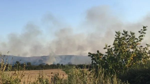 Пожар избухна край плевенско село 