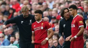 Проблемът в защита е ясен, но не и единственият, който спира Ливърпул