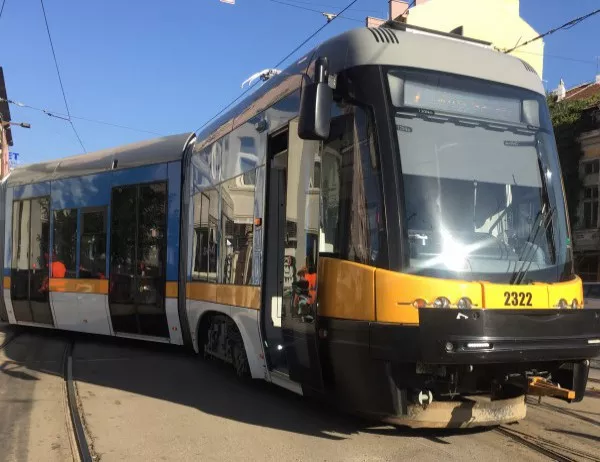 Заради ремонт закриват и изместват трамваи в центъра на София